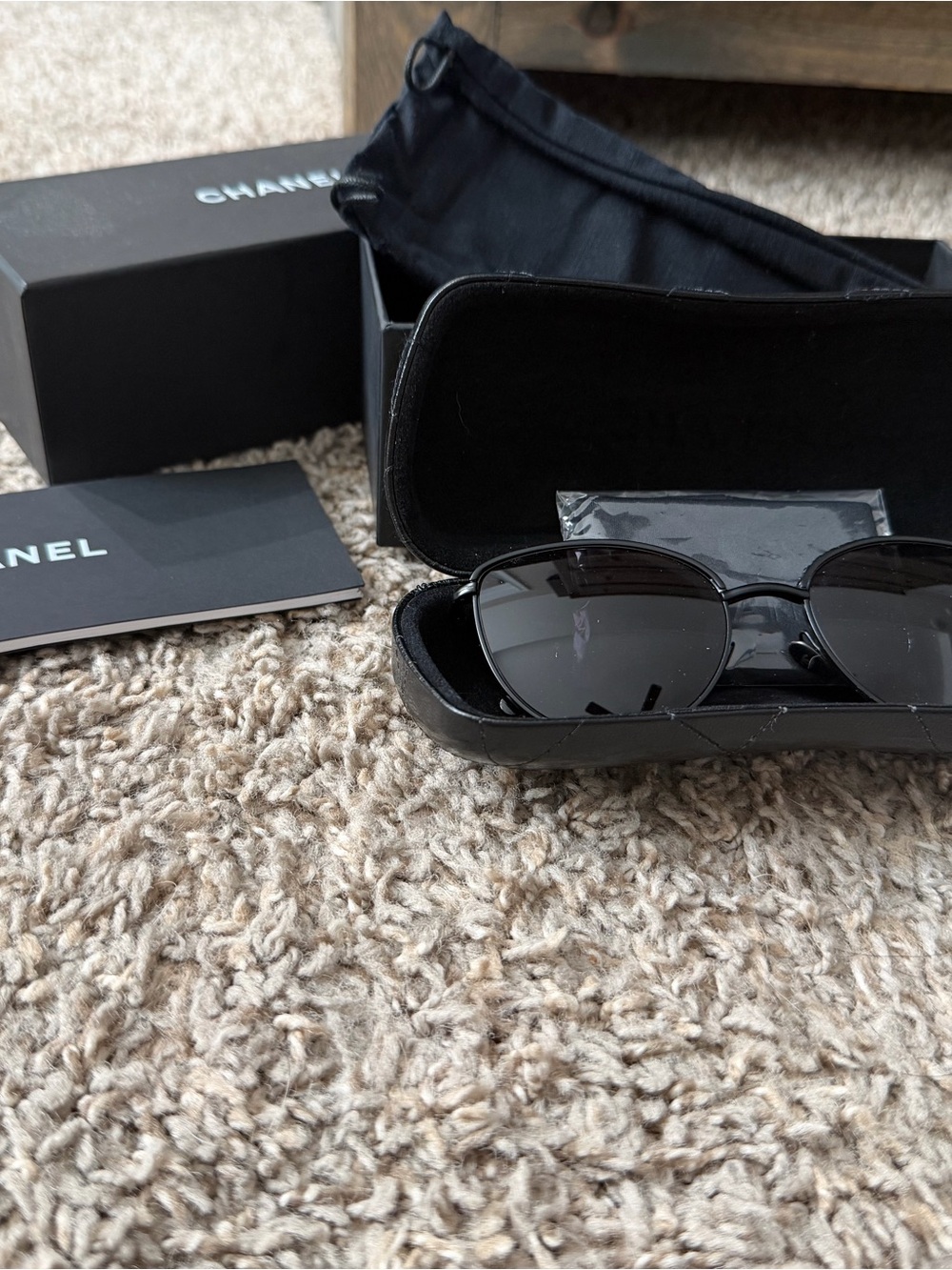 CHANEL Black sunnies